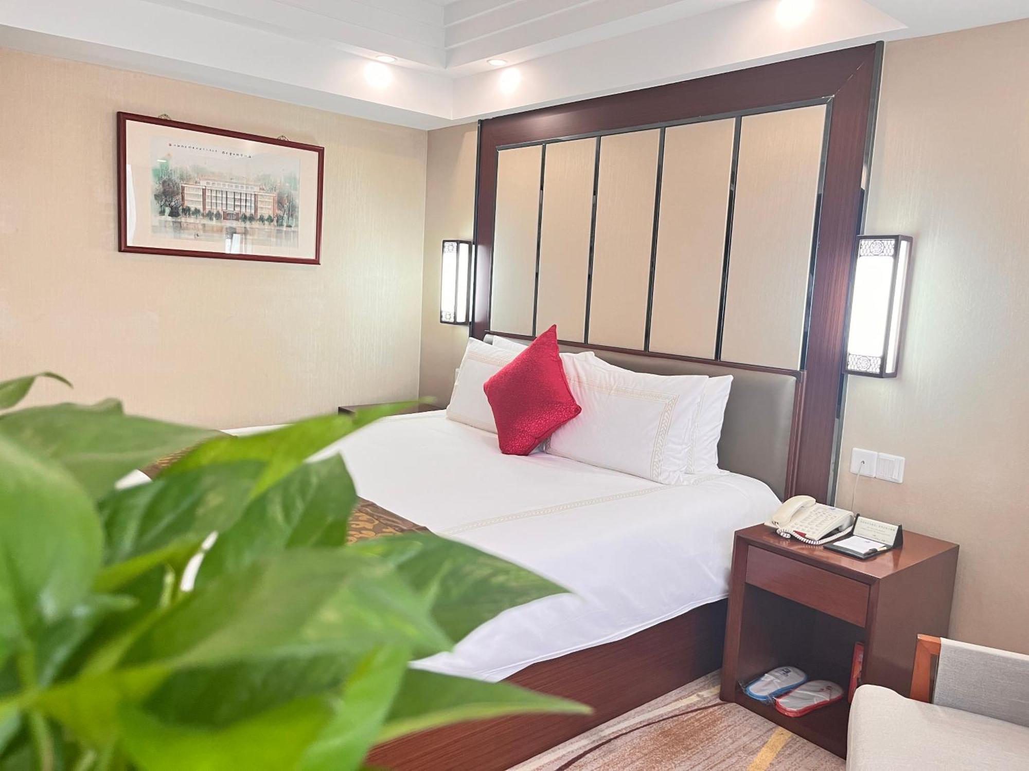 Skyline Plaza Hotel Guangzhou Exterior foto